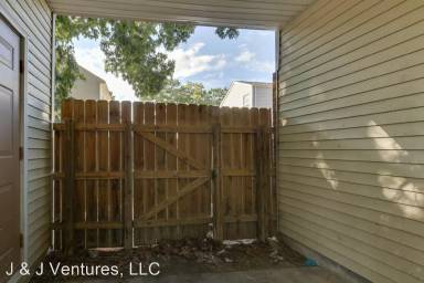 Main picture of 207 Quarter Trl