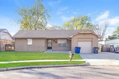 Main picture of 3316 S 115th East Ave