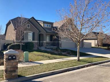 Main picture of 949 W White Wulff Dr