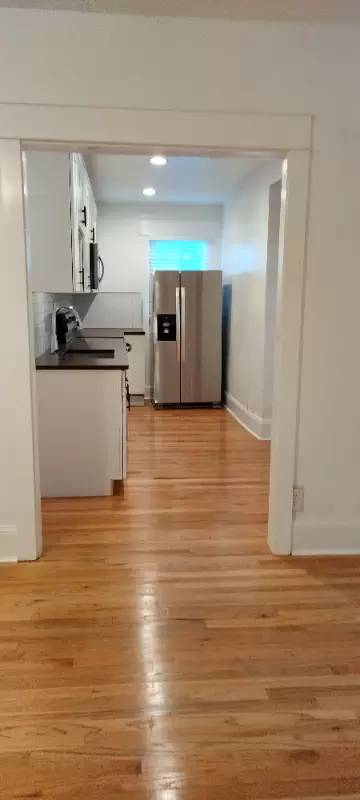 Main picture of 260 Saint George St