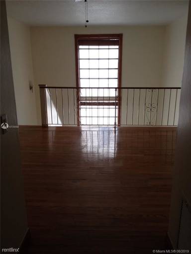 Main picture of 335 Navarre Ave