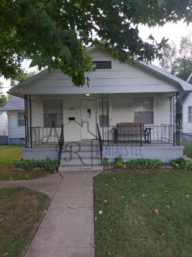 Main picture of 809 N Tucker St