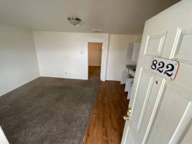 Main picture of 3121 Main Ave