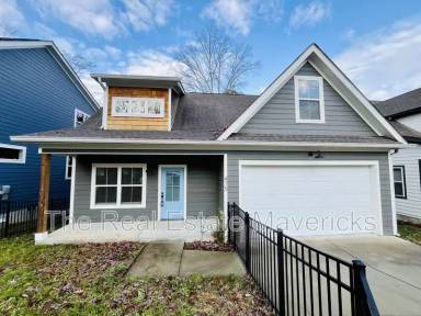Main picture of 475 Ladd Ave