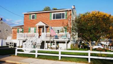 Main picture of 82 Oakwood Pl