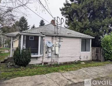 Main picture of 1404 Naval Ave
