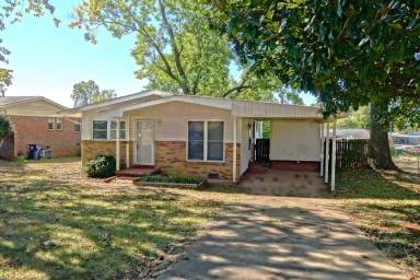 Main picture of 803 Lantana Way NW