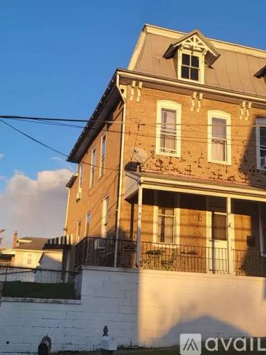Main picture of 503 N Main St