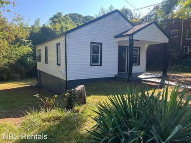 Main picture of 3498 Powhatan St