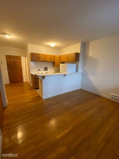 Main picture of 220 Beacon St