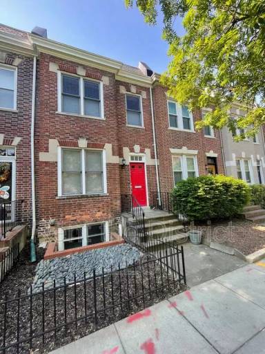 Main picture of 1716 V St NW