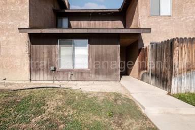 Main picture of 7901 S Laurelglen Blvd