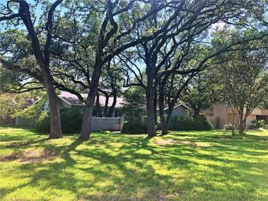 Main picture of 6601 Branching Oak Ct