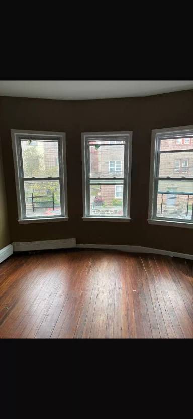 Main picture of 160 Ridge Ave