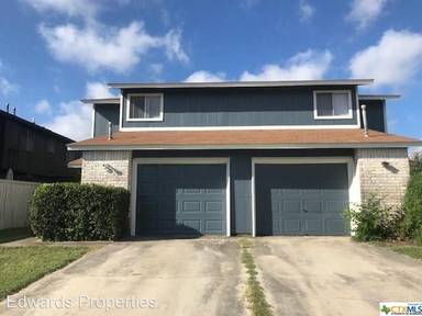 Main picture of 2404 Skylark Cir