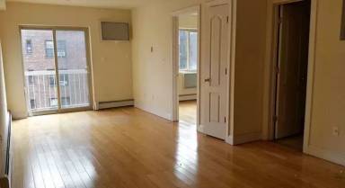 Main picture of 143 Pershing Cres