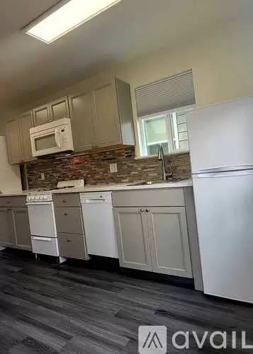 Main picture of 609 W 11th St