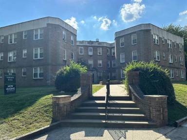 Main picture of 615 E Vernon Rd