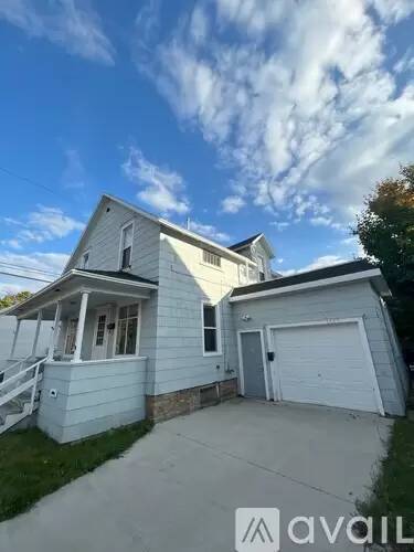 Main picture of 1617 2nd Ave S