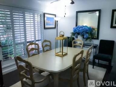 Main picture of 10 Forest Dr