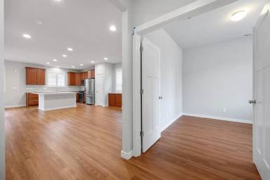 Main picture of 2022 Water Lily Ct SE