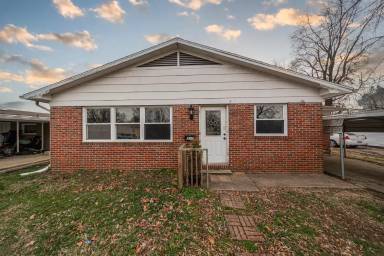Main picture of 310 E Lindell St