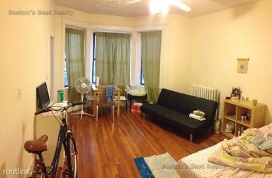Main picture of 1318 Commonwealth Ave