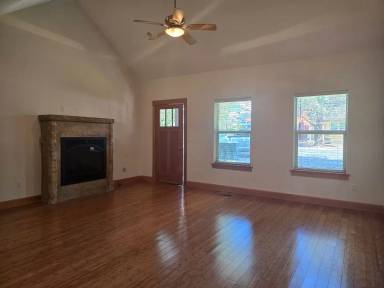 Main picture of 375 W Washington Ave