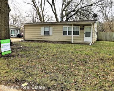 Main picture of 1827 Parkdale Dr