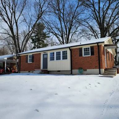 Main picture of 124 Revere Dr