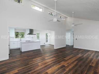 Main picture of 2506 Kingsley Dr NE