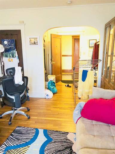 Main picture of 347 Pleasant St
