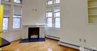 Main picture of 195 Commonwealth Ave