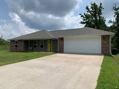 Main picture of 13731 Pella Ln