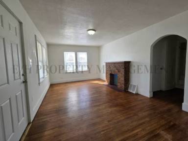Main picture of 2043 S Broadway Ave