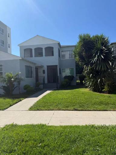 Main picture of 3527 Chesapeake Ave