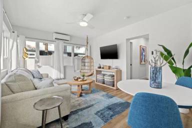 Main picture of 650 70th Ave