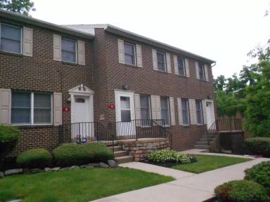 Main picture of 1285 Colonial Rd