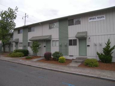 Main picture of 5220 NE Irving St