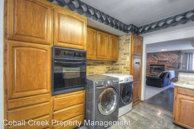 Main picture of 51 Vrain St