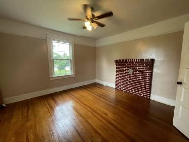 Main picture of 169 Crescent Ln