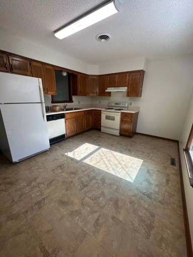 Main picture of 1383 Parkside Dr