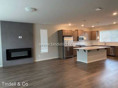 Main picture of 16865 SE Fox Glen Ct