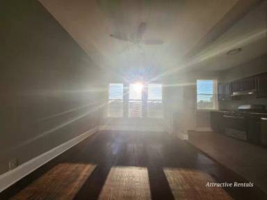 Main picture of 4532 S Calumet Ave
