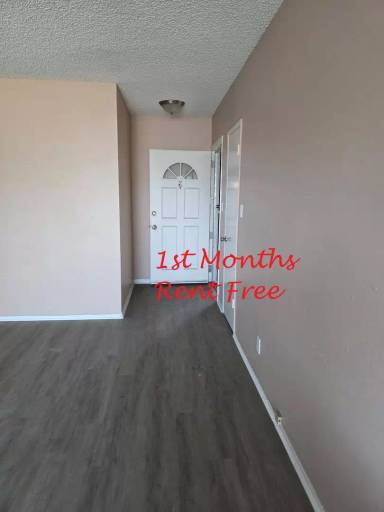 Main picture of 1515 W 103rd St