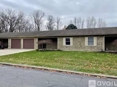 Main picture of 16 Orchard Ln