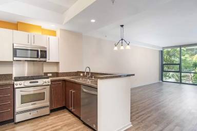 Main picture of Eleventh Avenue