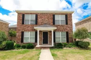 Main picture of 149 Herschel Dr