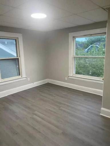 Main picture of 1528 Lewis St