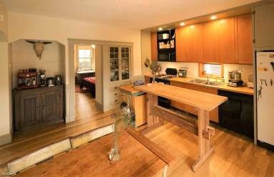 Main picture of 218 Brookline St